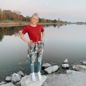 Meet your Posher, Lauren